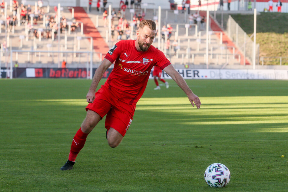 Rechtsaußen Morris Schröter (25) ist neu im Mannschaftsrat des FSV Zwickau.