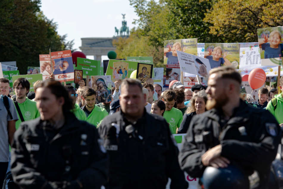 Mehrere Demos in Berlin sorgen für Stau und Verkehrschaos