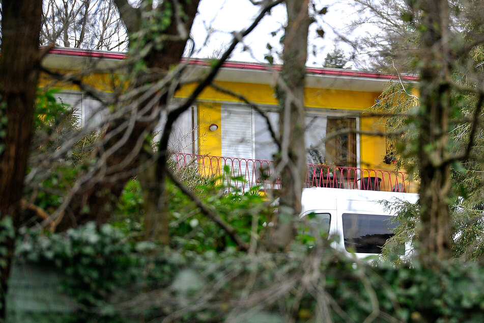 In dieser Villa soll das Unternehmer-Ehepaar von seinem Enkel ermordet worden sein.