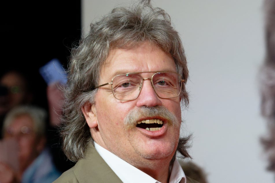 Am Donnerstag kam der Schauspieler in seiner Paraderolle zur Weltpremiere des Films "Horst Schlämmer sucht das Glück" in Essen.