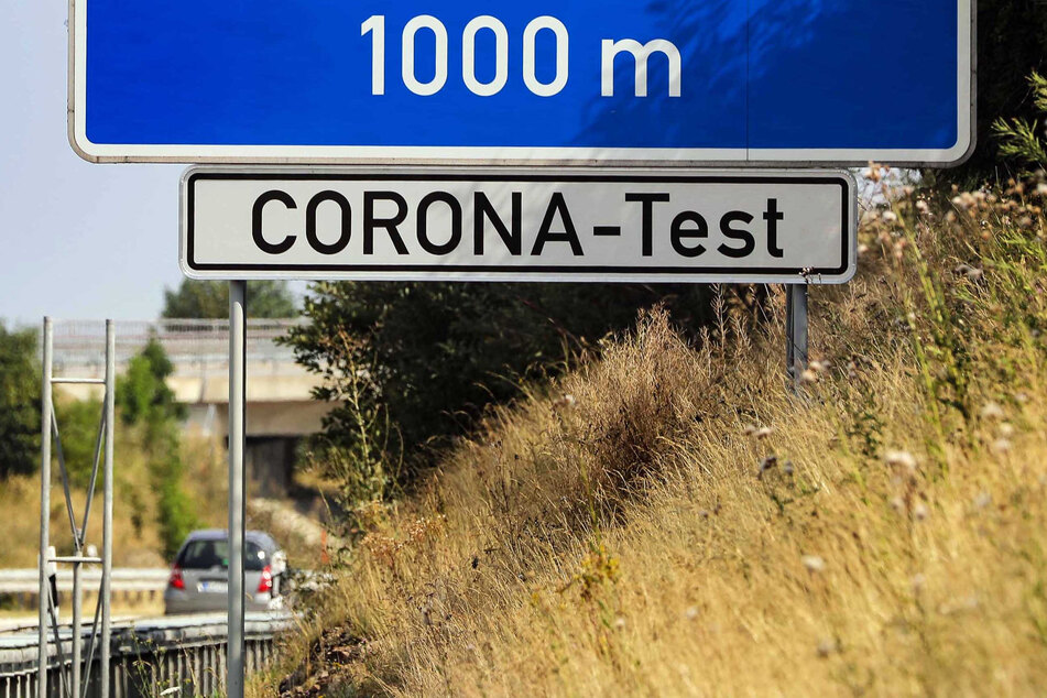 Grenzpendler müssen ab Sonntag zwei Mal pro Woche einen Corona-Test machen, um einer Quarantäne zu entgehen.
