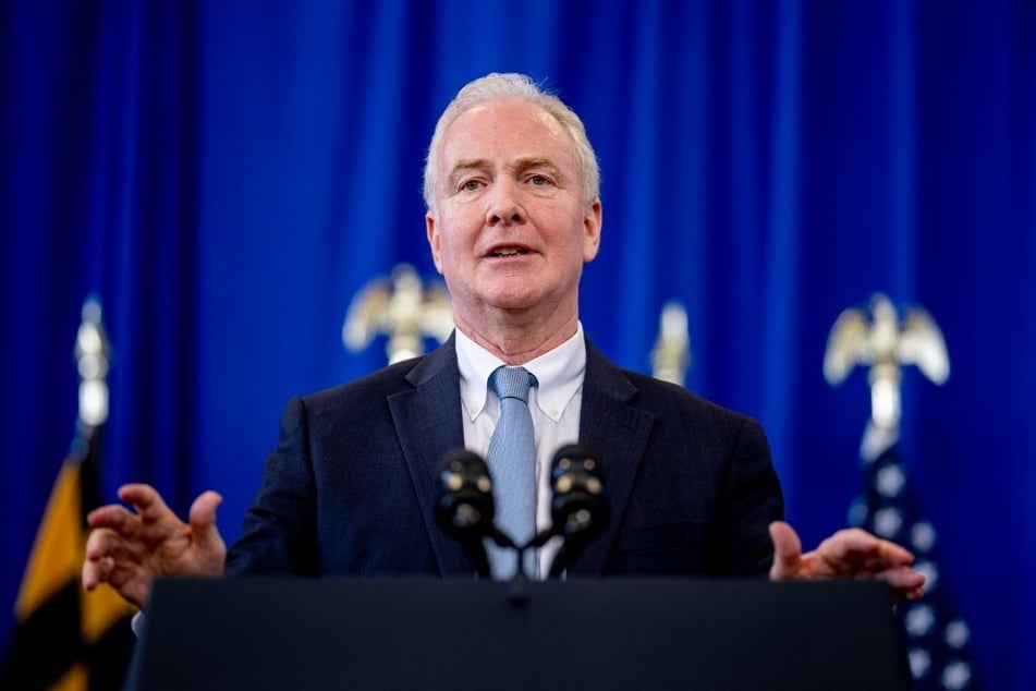 Senator Chris Van Hollen has announced his support for joint resolutions of disapproval, which would block the transfer of certain US offensive weapons to Israel.