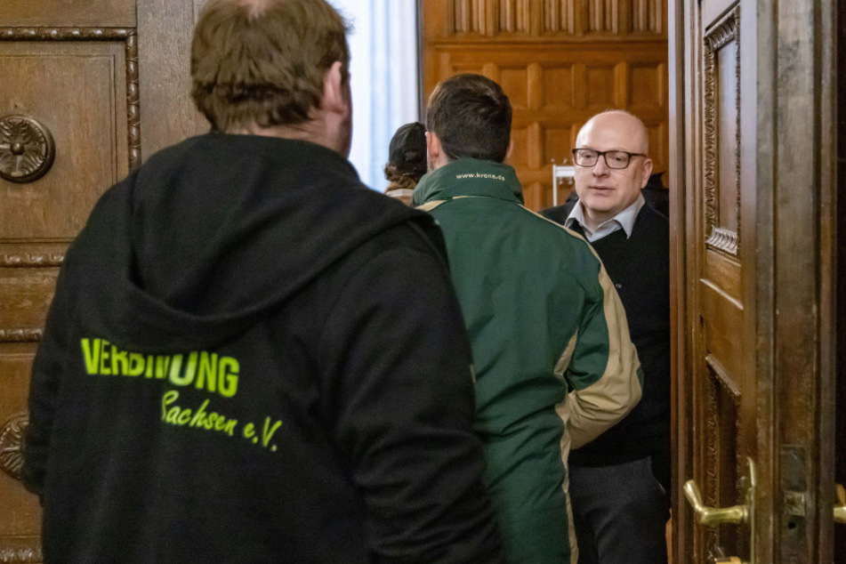 OB Sven Schulze (52, SPD) empfing die Bauern im Rathaus. Der Presse gewährte er keinen Zutritt.