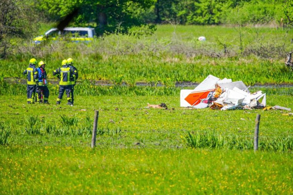 Ein Segelflieger entdeckte die Trümmerteile aus der Luft.