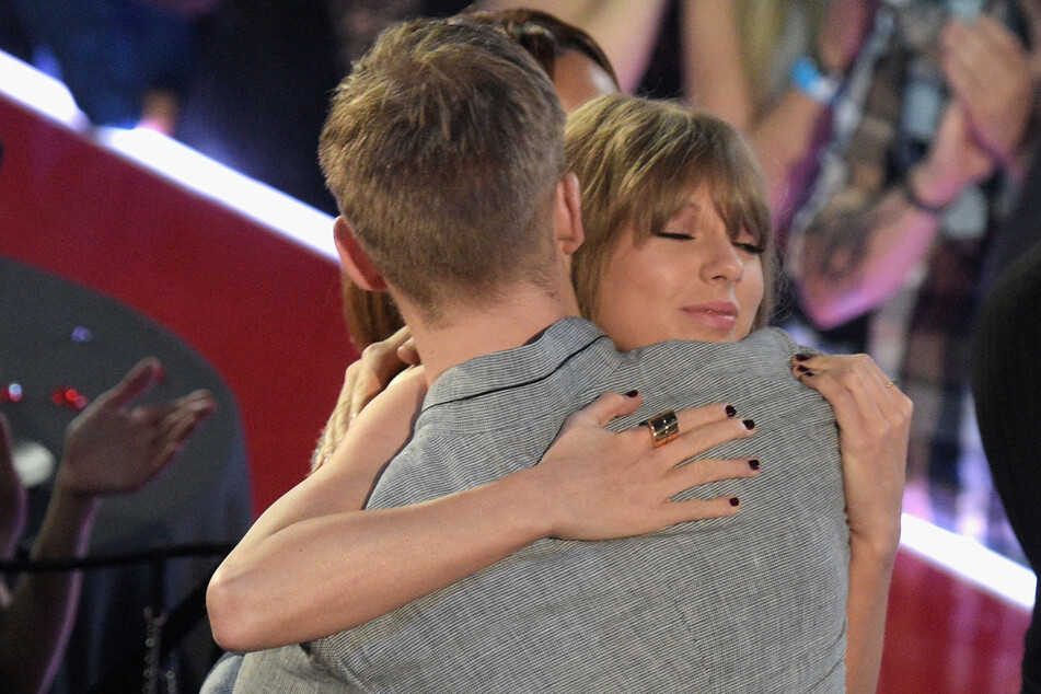 Taylor Swift (r.) and Calvin Harris dated for just over a year between 2015 and 2016.