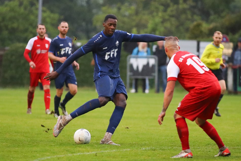 Ein starker Einstand! CFC-Neuzugang Ephraim Eshele (22, M.) schoss beim Freundschaftsspiel gegen Neukirchen gleich zwei Tore.