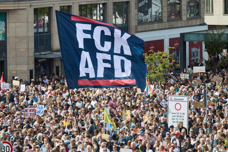 Sachsen-Anhalt-Wahl: Zehntausende demonstrieren für AfD-Verbotsverfahren