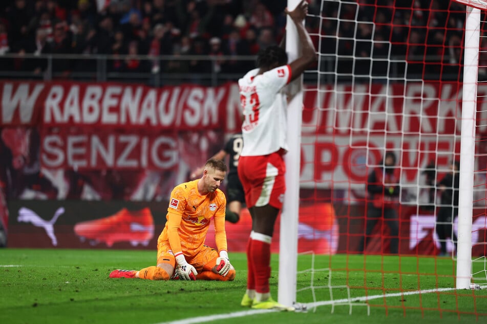 Peter Gulacsi (35) kassiert in der Bundesliga-Rückrunde das 1:2 gegen den FC Bayern. Das Spiel endete 1:5.
