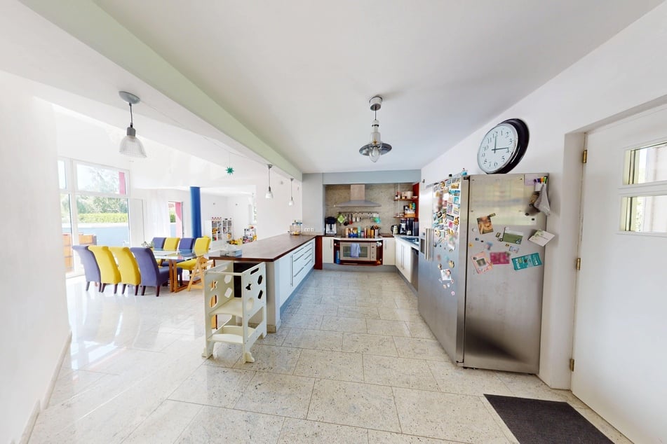 Großes Haus mit Einliegerwohnung nahe Dresden zu haben