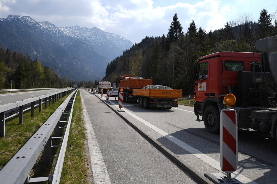 Unfall A95 News: Alles über Staus und Sperrungen.