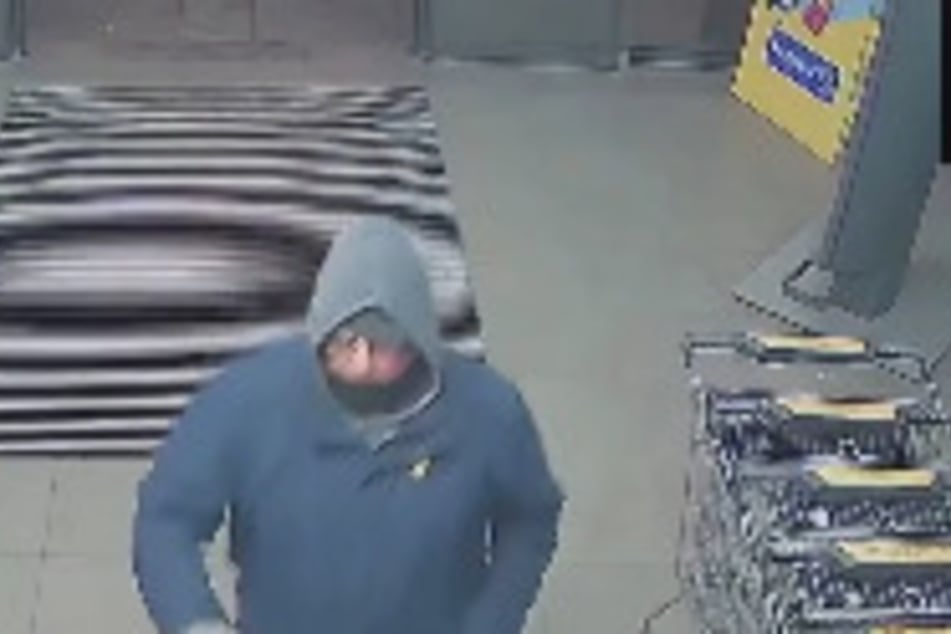 Wer hat den Mann bei einer seiner Taten beobachtet?