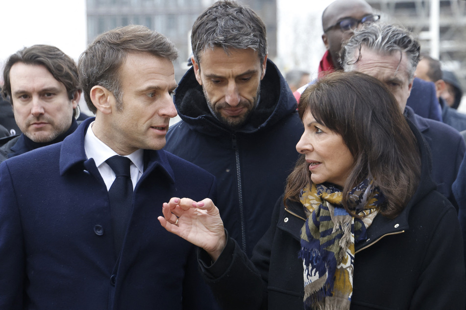 President Emmanuel Macron (l.) and Paris Mayor Anne Hidalgo (r.) announced at the inauguration of the Olympic Village that they wanted to demonstrate the cleanliness of the Seine with a river bath on June 23.