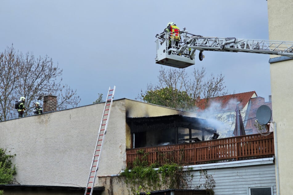 Feueralarm in Zwickau: Dachterrasse steht in Vollbrand