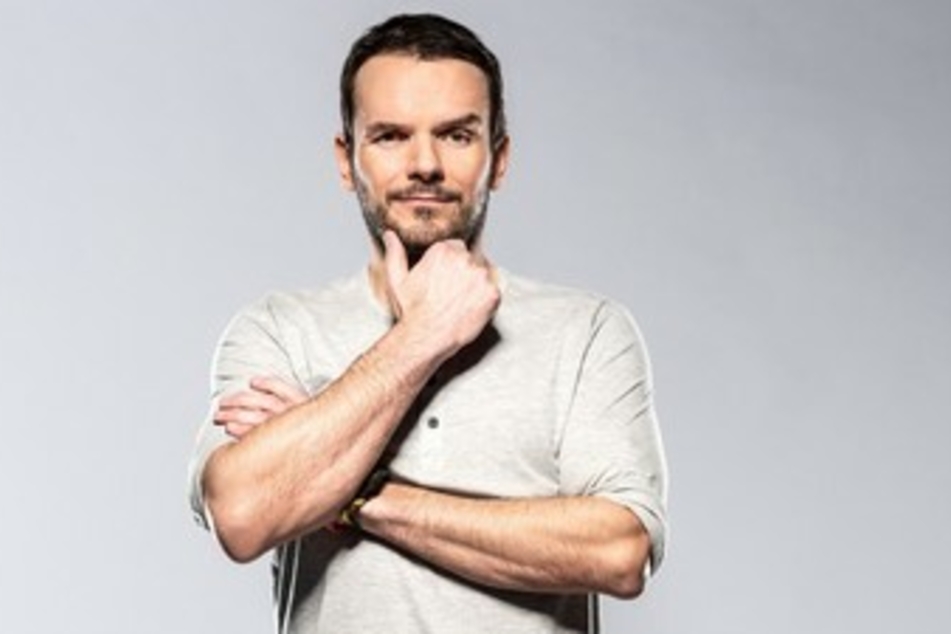 Verletzung: Steffen Henssler bricht Dreh von "Grill den Henssler" vorzeitig ab