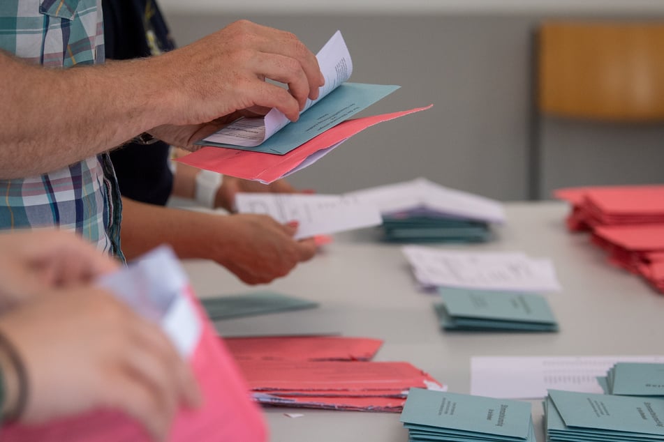 Letzte Umfrage vor Landtagswahl in Sachsen-Anhalt: AfD ohne absolute Mehrheit, CDU verliert weiter