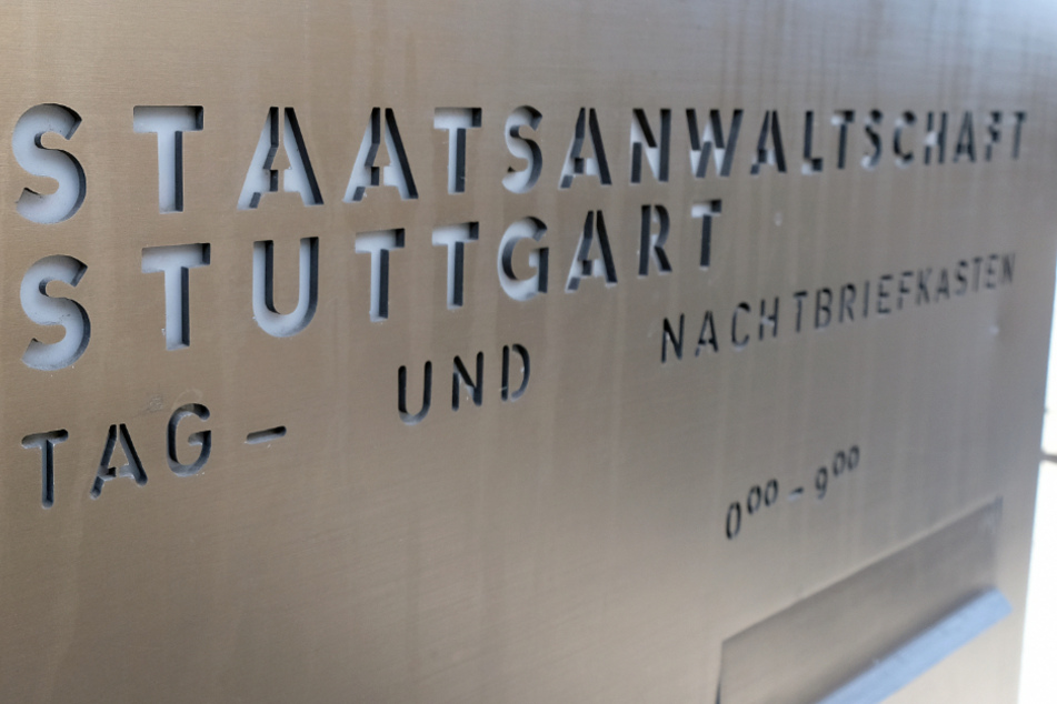 Ein Schild weist auf die Staatsanwaltschaft Stuttgart hin. Das Gnadenrecht üben die beiden Leiterinnen der Strafvollstreckung aus.