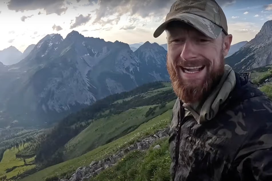 Fritz Meinecke (35) hat bei einer Übernachtung in den Alpen die Tiroler Gesetze missachtet. Die örtlichen Behörden ermitteln.