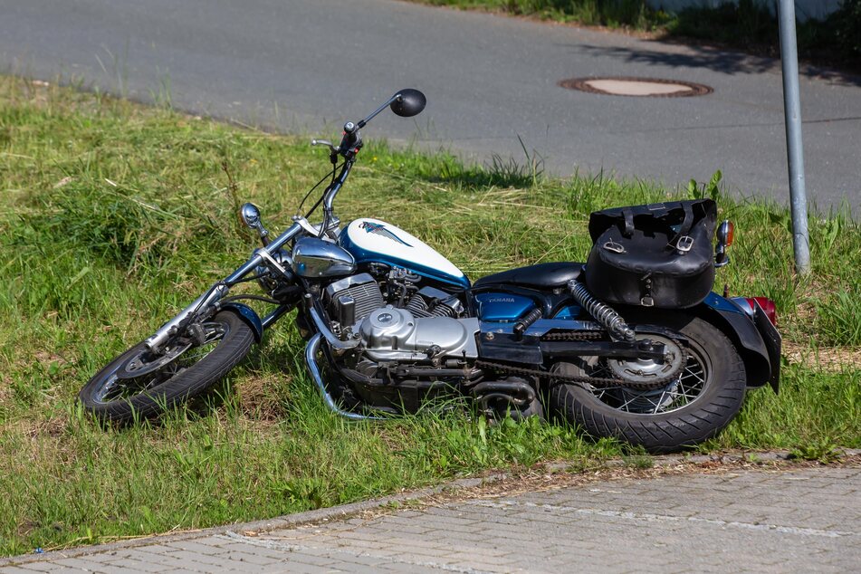 Der 66-jährige Biker wurde bei dem Unfall schwer verletzt.