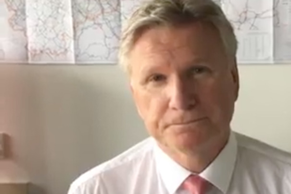 Der SPD-Politiker Rüdiger Weiß (60) hat für eine Forderung in privater Sache das offizielle Briefpapier als Landtagsabgeordneter verwendet und sich damit Ärger eingehandelt.