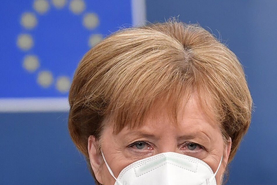 Angela Merkel, Bundeskanzlerin, trifft beim EU-Gipfel im Gebäude des Europäischen Rates ein.