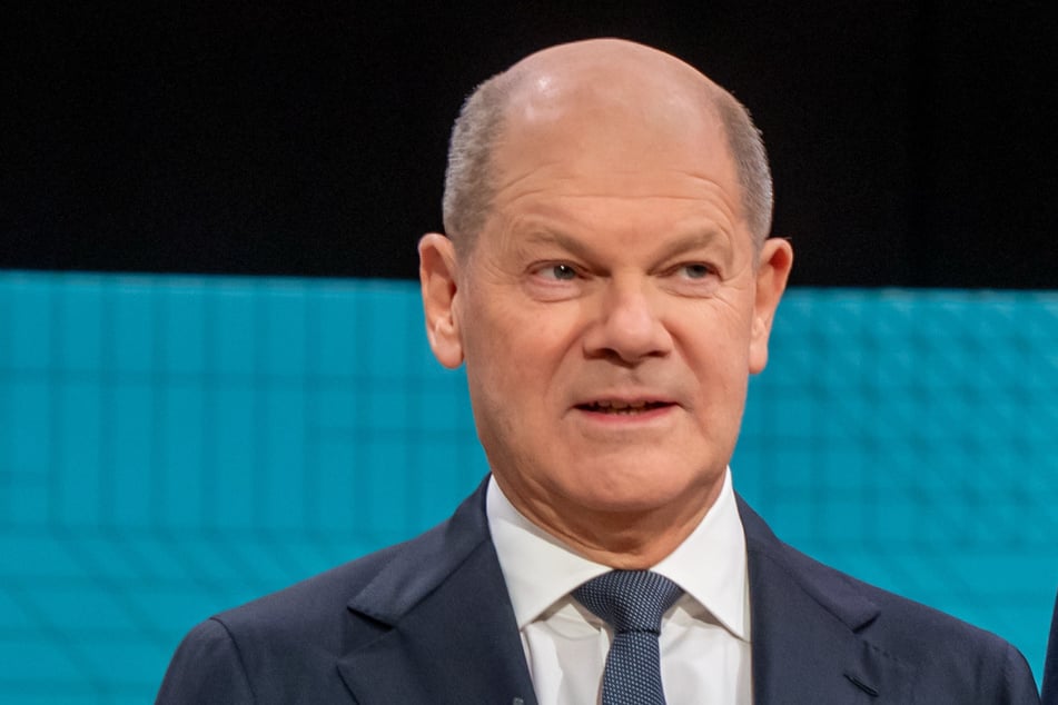 Kanzler Olaf Scholz (66, SPD) gibt sich am Abend angriffslustig.