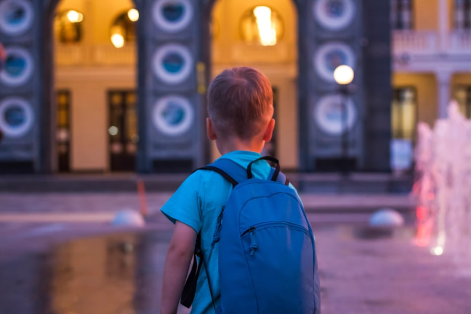 In Leipzig sind diese Woche mehrere Kinder auf dem Schulweg von fremden Männern verfolgt worden. (Symbolbild)