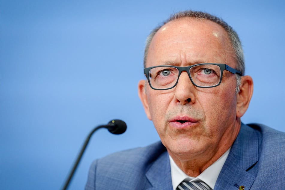 Blauer Parteitag in Löbau: Urban will Chef bleiben