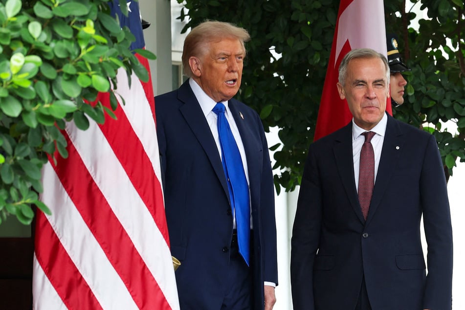 President Donald Trump (l.) praised Canadian Prime Minister Mark Carney, calling him a "world-class leader" and a "nice man."