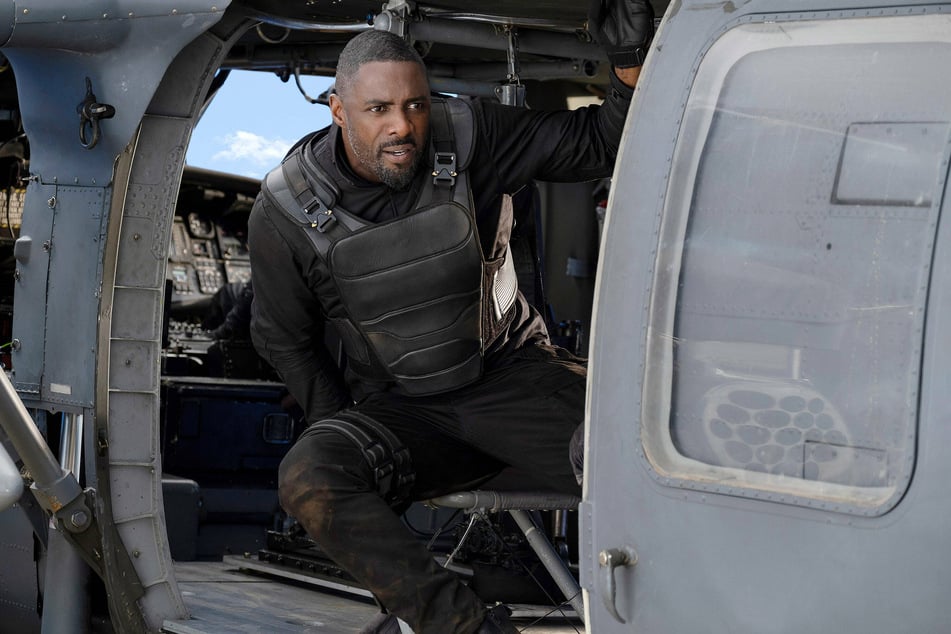 Idris Elba's extensive resume alone would make him the top choice to play James Bond.