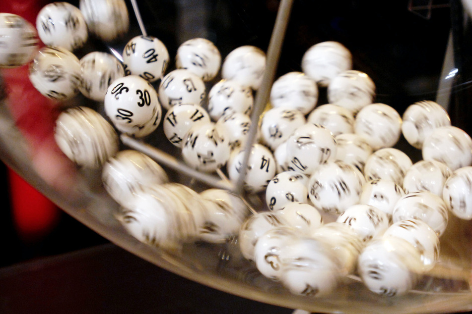 LOTTO 6aus49 spielen und mit etwas Glück den Jackpot knacken.
