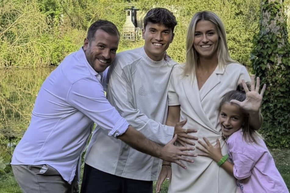 Rafael van der Vaart (43) und seine Partnerin Estavana Polman (34) erwarten Nachwuchs.