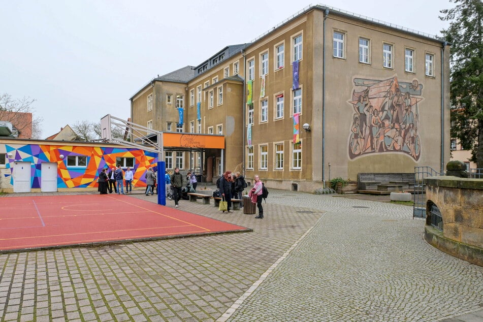 Die Gebäude der Oberschule Kötzschenbroda sind teilweise alt und alles andere als barrierefrei.