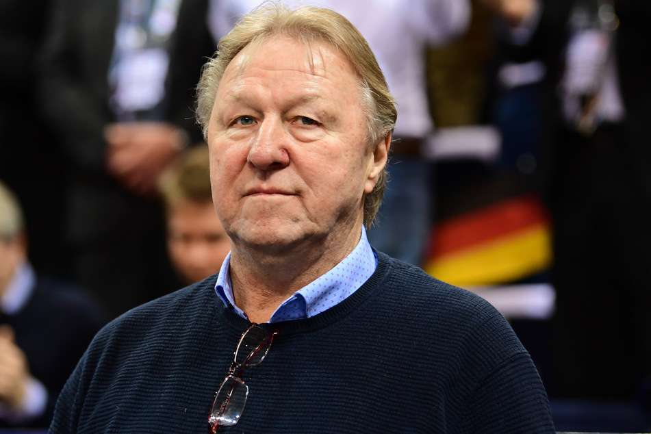 Der ehemalige Nationalspieler und jetzige HSV-Nachwuchsdirektor Horst Hrubesch (69).