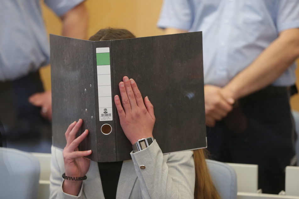 Der nicht-öffentliche Prozess gegen die inzwischen 23-jährige Sarah O. und ihre Schwiegereltern aus Köln ging nach mehr als eineinhalb Jahren Dauer am Mittwoch zu Ende.