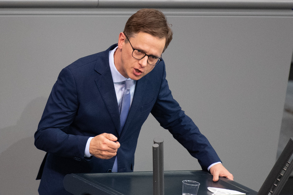 Unionsfraktionsvizechef Carsten Linnemann (44, CDU) zeigt sich anhand des Rückzugs des Bundesbankpräsidenten beunruhigt.