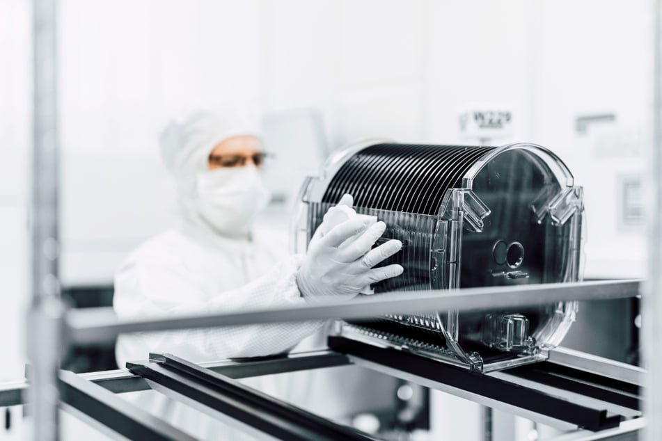 Hier findest Du weitere Details zum Ingenieur (m/w/d) mit Schwerpunkt Elektrotechnik / Mechatronik.