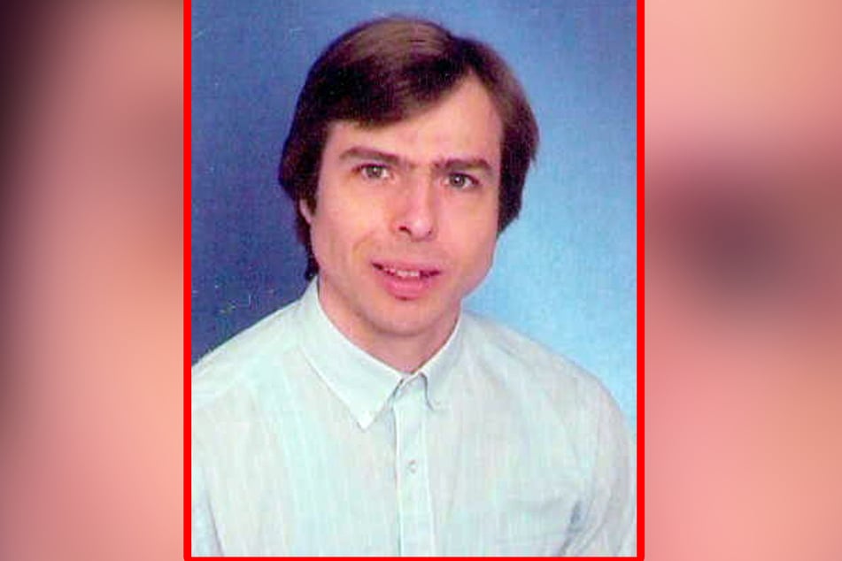 Sprawcą, technikiem telekomunikacji Wolfgangiem Priklopilem, chciał ukształtować Natashę na kobietę idealną według własnych wyobrażeń. Po jej ucieczce 44‑letni popełnił samobójstwo.