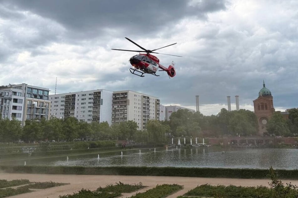 Auch ein Rettungshubschrauber ist vorsichtshalber angefordert worden.