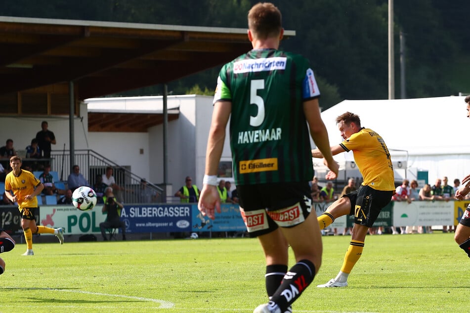 Das "schönste Tor": Aljaz Casar (24) mit dem zwischenzeitlichen 1:0 im Trainingslager gegen die SV Ried.