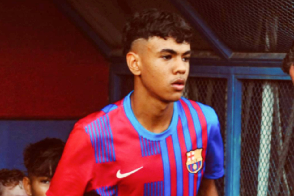 Adam Aznou (16) wechselt offenbar vom FC Barcelona zum FC Bayern München.