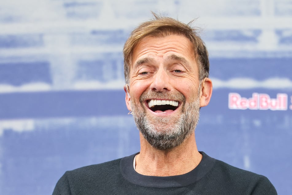 Jürgen Klopp (57) war jahrelang der Erfolgscoach in Liverpool. Ein Team wollte er nicht mehr trainieren. Doch eine Meldung aus Italien sorgt für Aufsehen. Doch mehr als ein Gerücht ist es nicht.