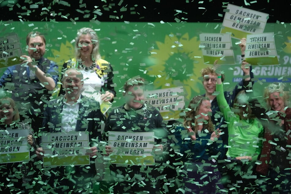Grüner Konfettiregen: Die Parteispitze von Sachsens Bündnis 90/Die Grünen geht voller Selbstbewusstsein in die Landtagswahl.