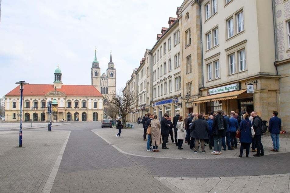 Nahe dem Alten Markt will die Stadt einen Gedenkstein und eine Bank platzieren. (Archivbild)