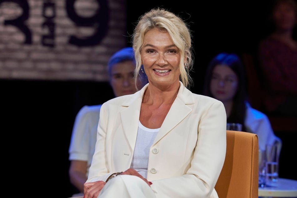 Franziska van Almsick (47) hat sich aus der Öffentlichkeit zurückgezogen, steht durch ihre Doku "Beeing Franziska van Almsick" aber wieder im Fokus.