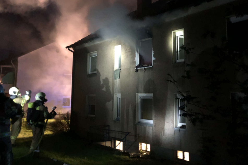 In Wermelskirchen (Rheinisch-Bergischer Kreis) hat ein 24-jähriger Somalier in einer kommunalen Unterkunft ein Feuer gelegt. Verletzt wurde niemand.