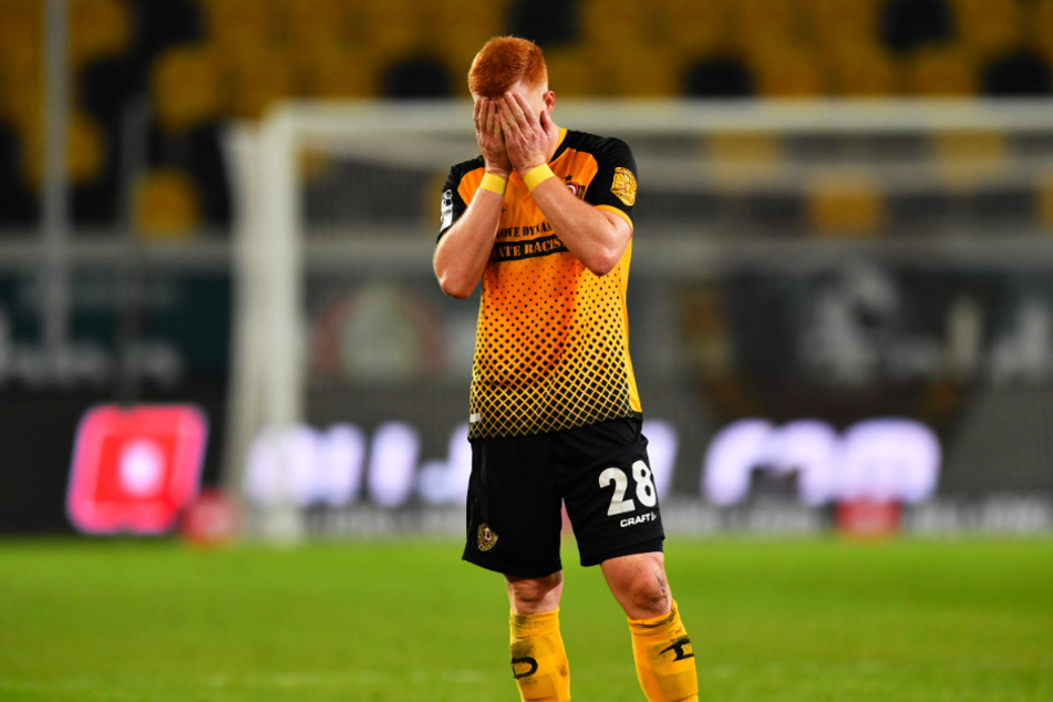 Zum Vergraben! Dynamo Dresden um Paul Will hat bislang nur fünf Tore erzielt. Kein anderes Drittliga-Team ist schlechter!