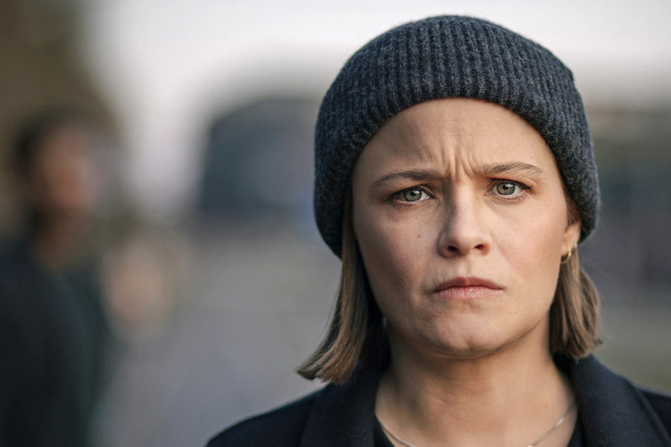 Jasna Fritzi Bauer (36) ist in der Rolle der Ermittlerin Liv Moormann im neuen Bremer Tatort "Wenn man nur einen retten könnte" zu sehen.