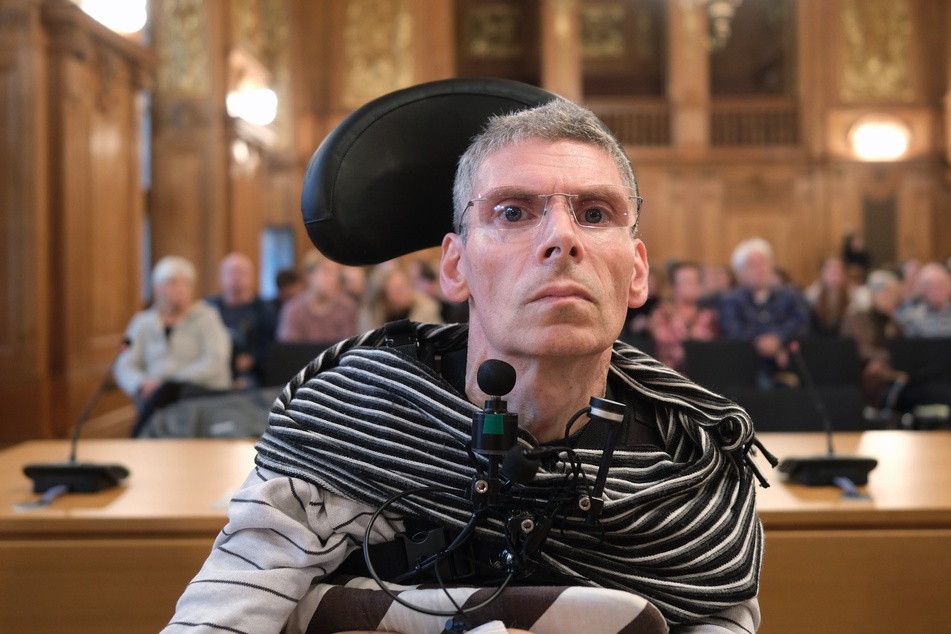 Harald Mayer, durch Multiple Sklerose komplett bewegungsunfähig, wünscht sich Sterbehilfe. Das Bundesverwaltungsgericht lehnte den Zugang zu einer tödlichen Dosis Betäubungsmittel am Dienstag ab. (Archivbild)