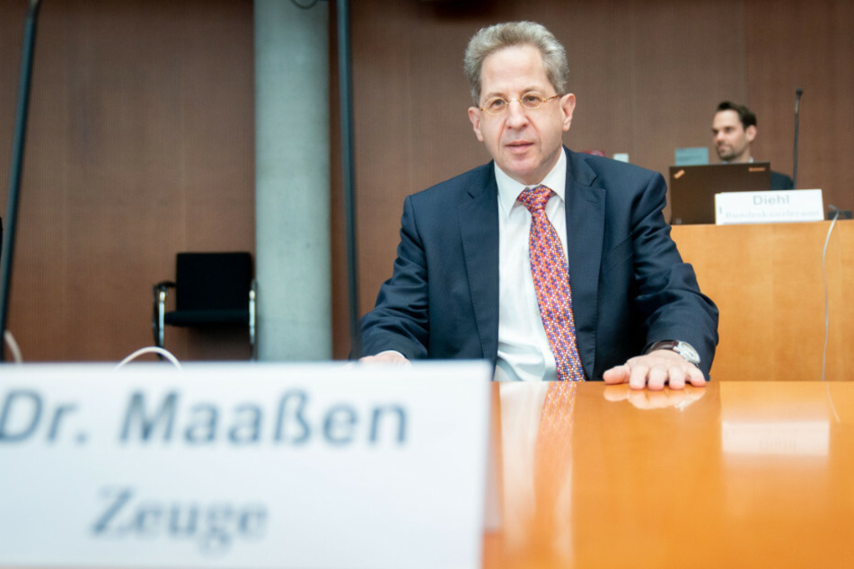 Am Donnerstag musste sich der ehemalige Präsident des Bundesamtes für Verfassungsschutz, Hans-Georg Maaßen (57), den Fragen des Untersuchungsausschusses im Fall Anis Amri stellen.