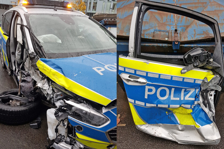 Der Streifenwagen weist massive Beschädigungen auf.